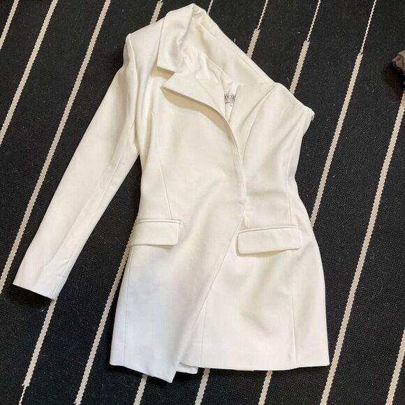 House of CB One Shoulder Blazer Mini Dress - Picture 3 of 8
